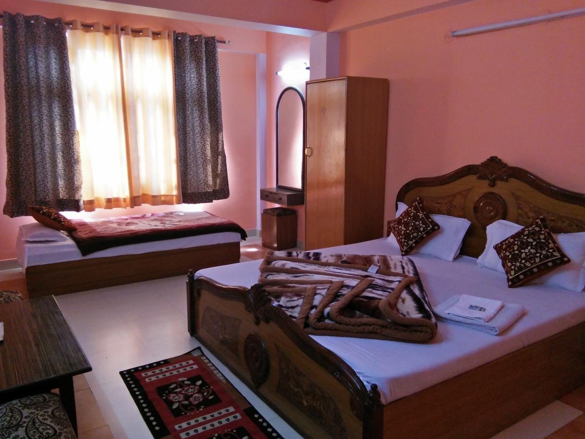 Hotel Rock Stone Mussoorie Ngoại thất bức ảnh